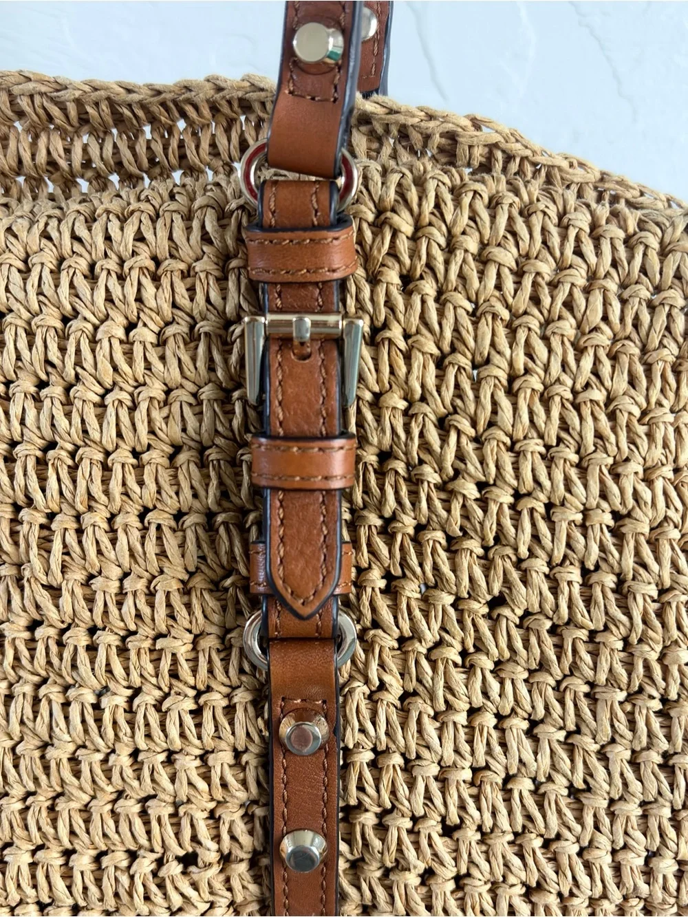 Michael Kors Santorini Studded Woven/Straw Tote w/Brown Leather Straps Like New - Picture 3 of 12